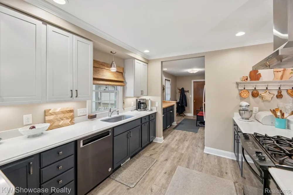 612 Sunrise Park Genoa Township, MI 48843