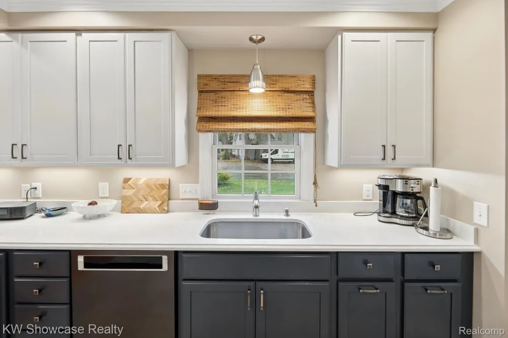612 Sunrise Park Genoa Township, MI 48843