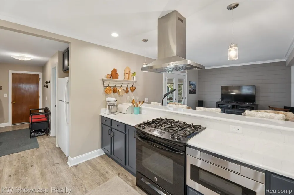 612 Sunrise Park Genoa Township, MI 48843