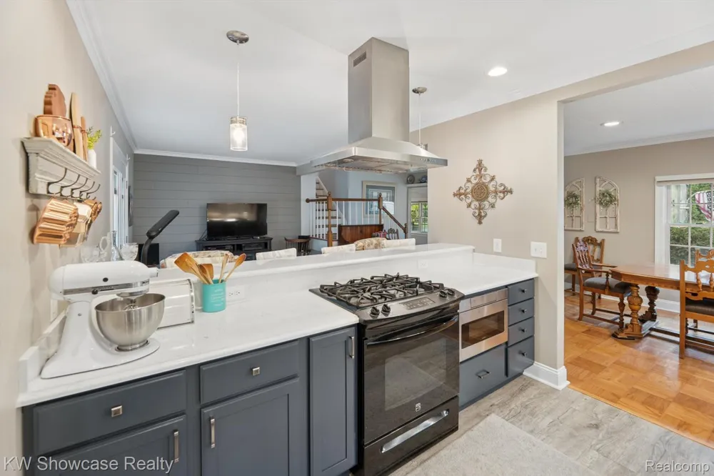 612 Sunrise Park Genoa Township, MI 48843