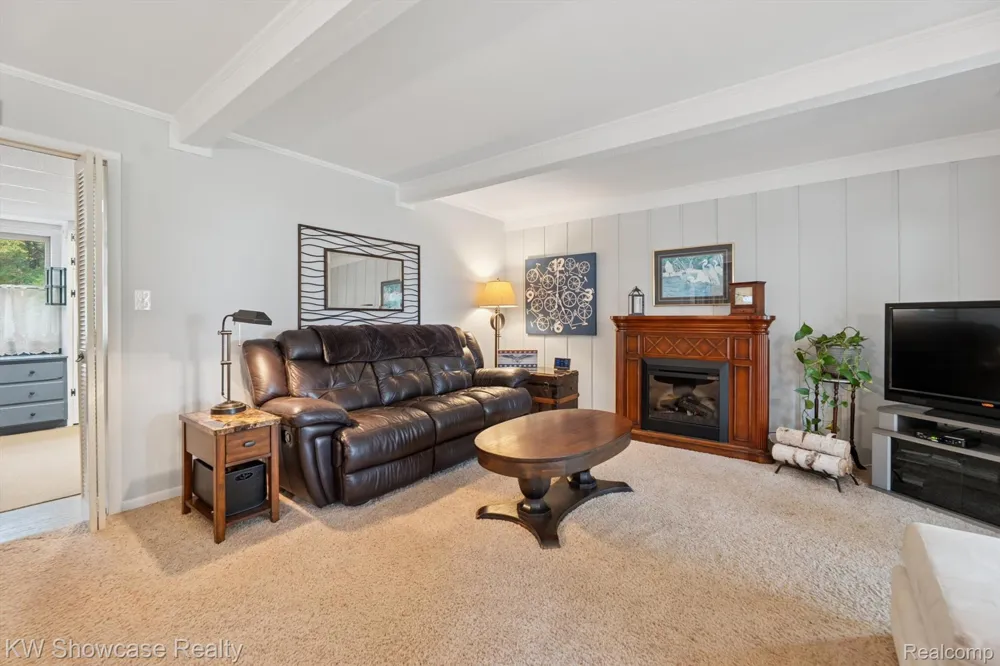 612 Sunrise Park Genoa Township, MI 48843