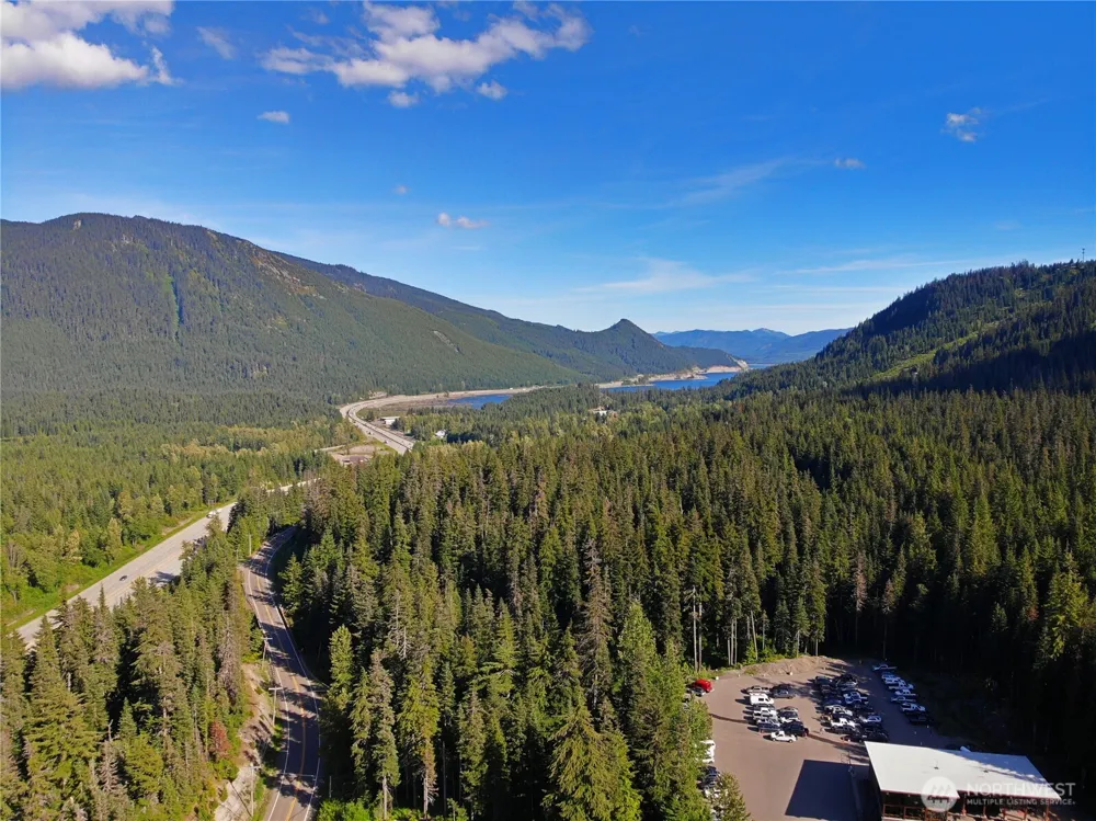 67891011 XX Pine Lane Snoqualmie Pass, WA 98068