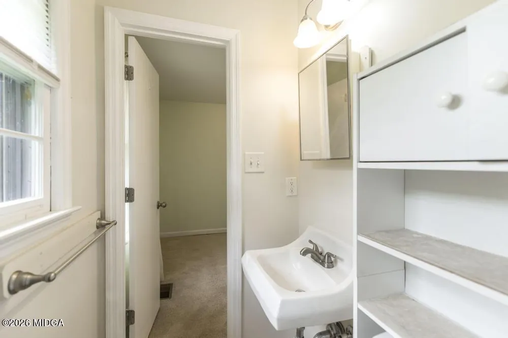 2567 Sofkee Circle Lizella, GA 31052