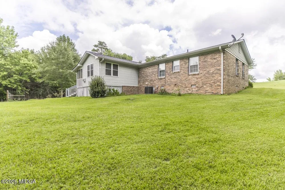 2567 Sofkee Circle Lizella, GA 31052