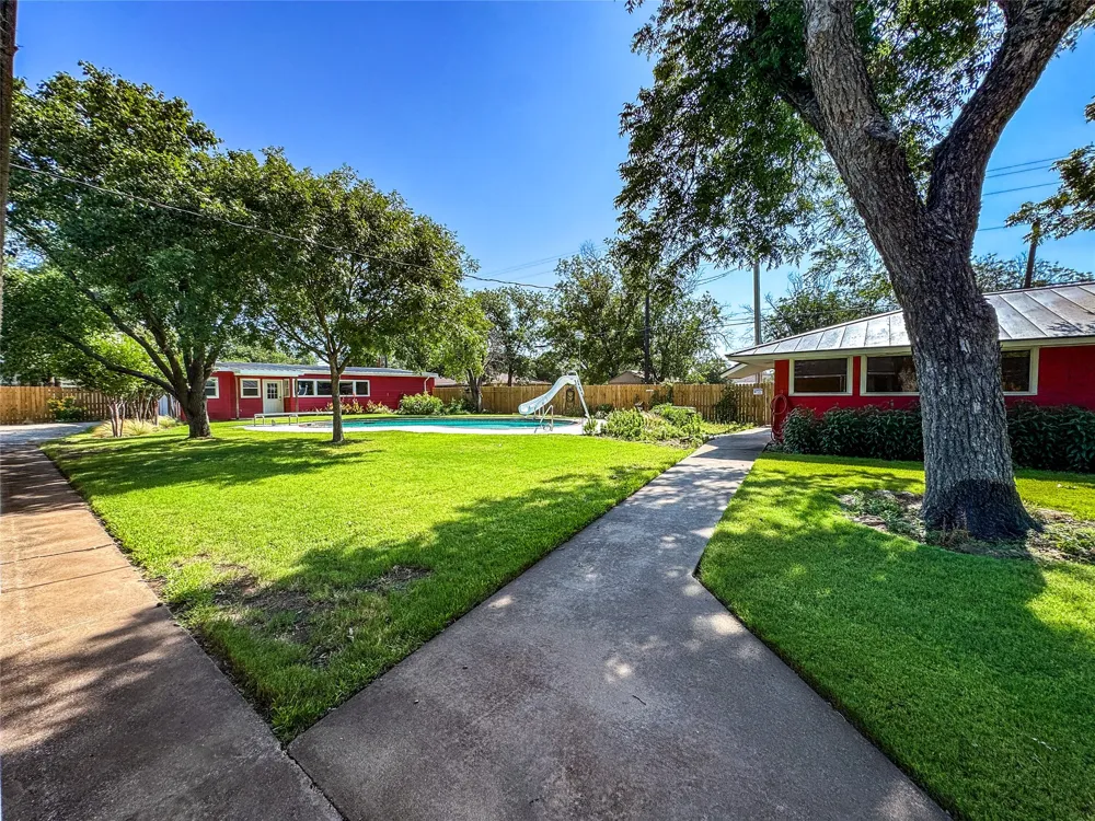 1102 Avenue G Haskell, TX 79521