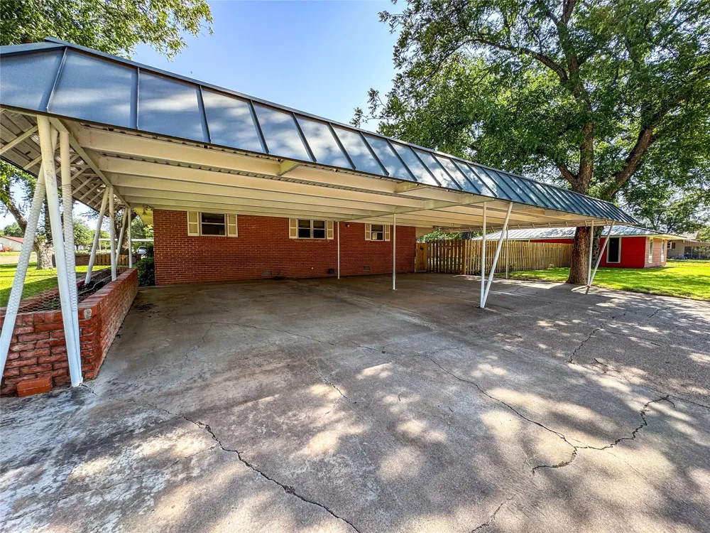 1102 Avenue G Haskell, TX 79521