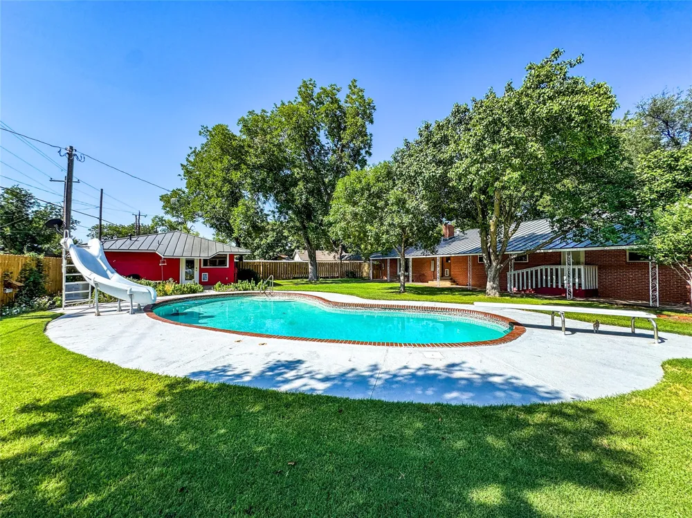 1102 Avenue G Haskell, TX 79521