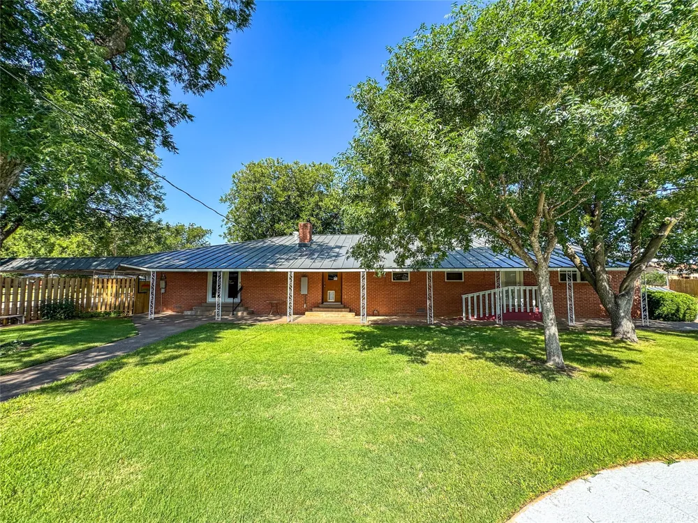 1102 Avenue G Haskell, TX 79521
