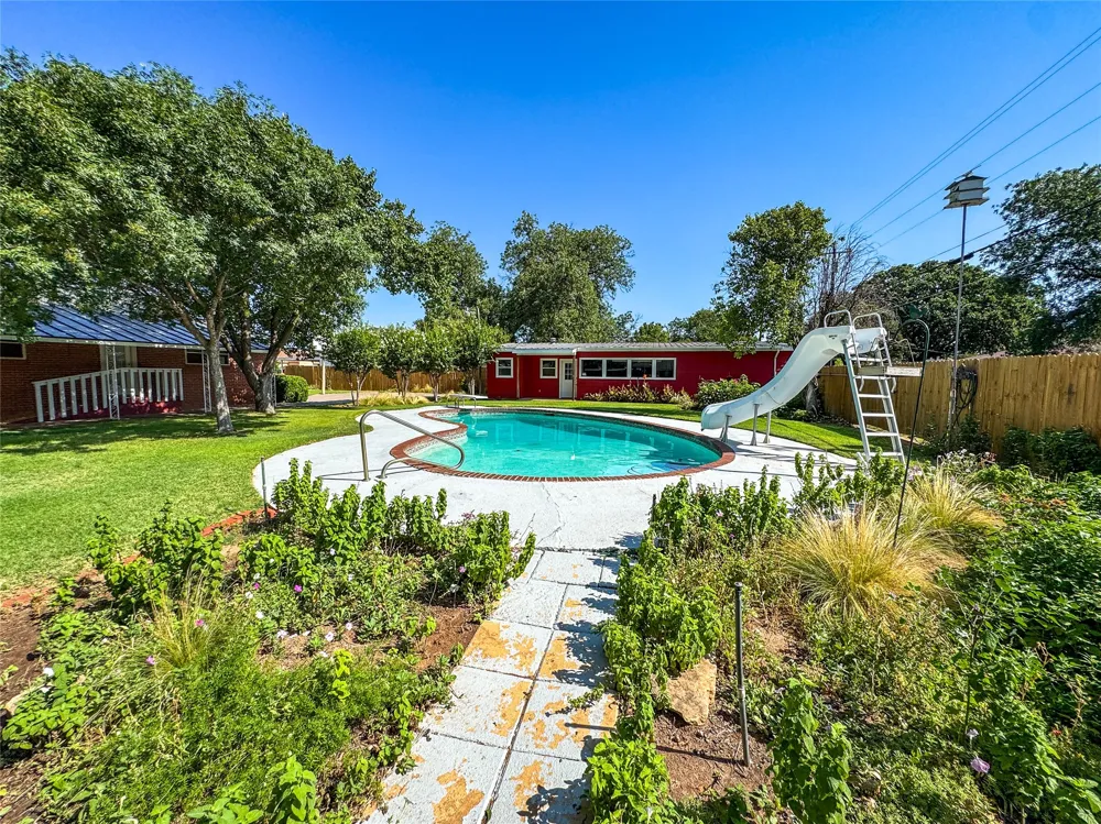 1102 Avenue G Haskell, TX 79521