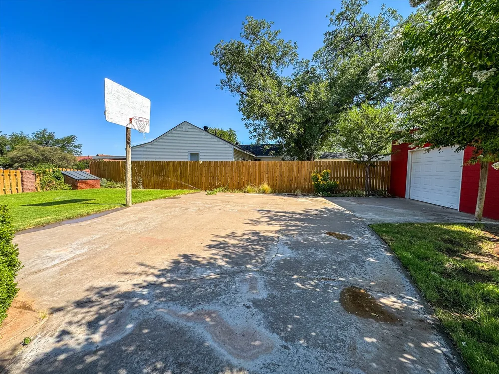 1102 Avenue G Haskell, TX 79521