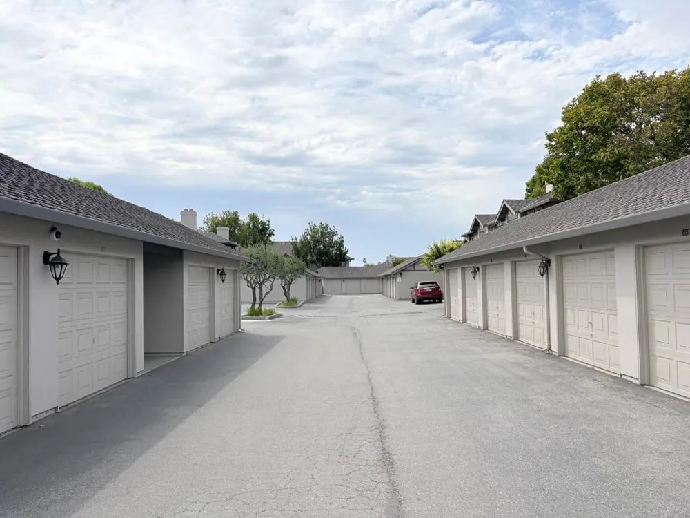 1056 Padre Drive #5 Salinas, CA 93901