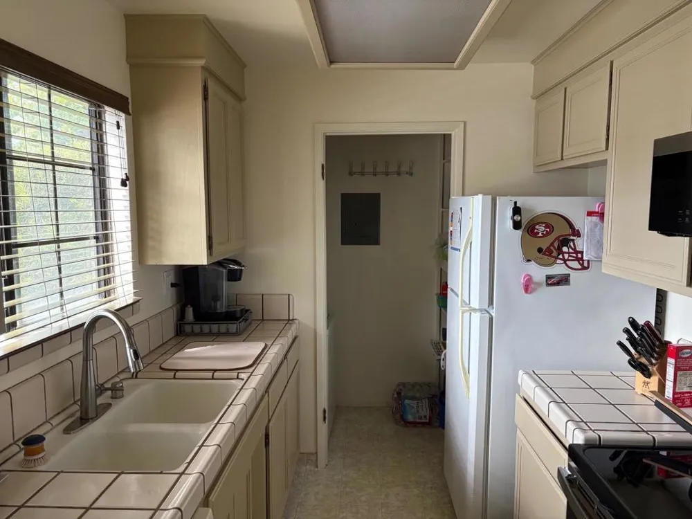 1056 Padre Drive #5 Salinas, CA 93901