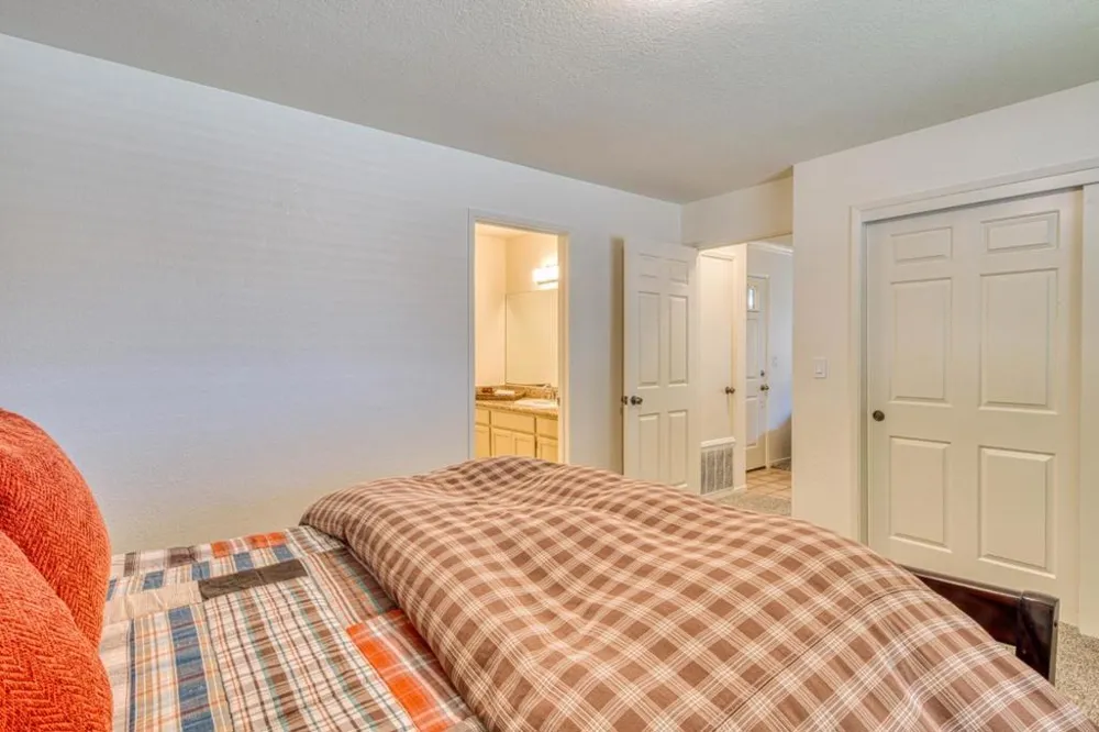 1056 Padre Drive #5 Salinas, CA 93901