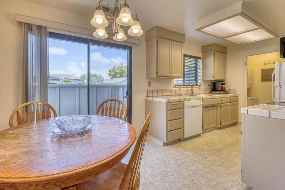 1056 Padre Drive #5 Salinas, CA 93901