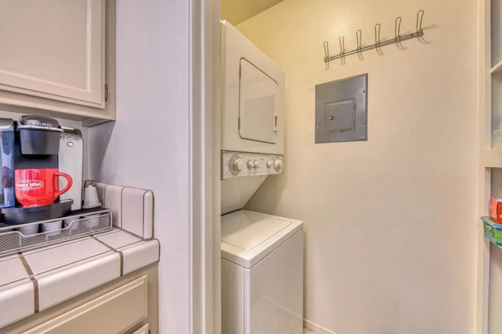 1056 Padre Drive #5 Salinas, CA 93901