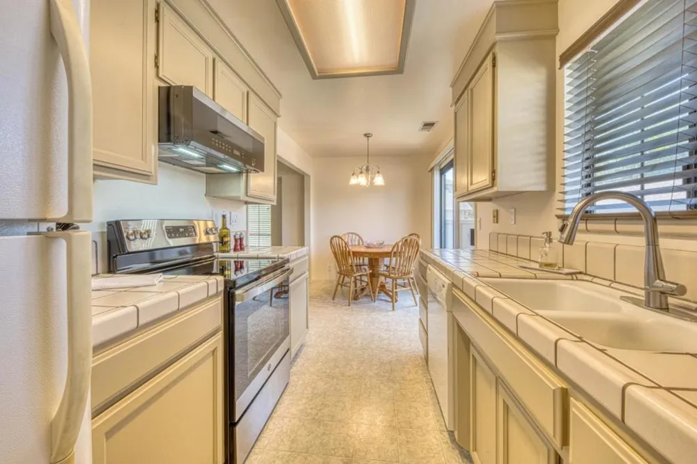1056 Padre Drive #5 Salinas, CA 93901