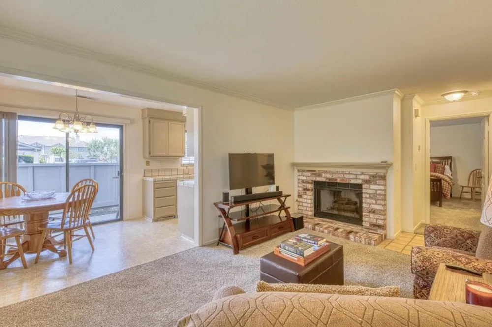 1056 Padre Drive #5 Salinas, CA 93901