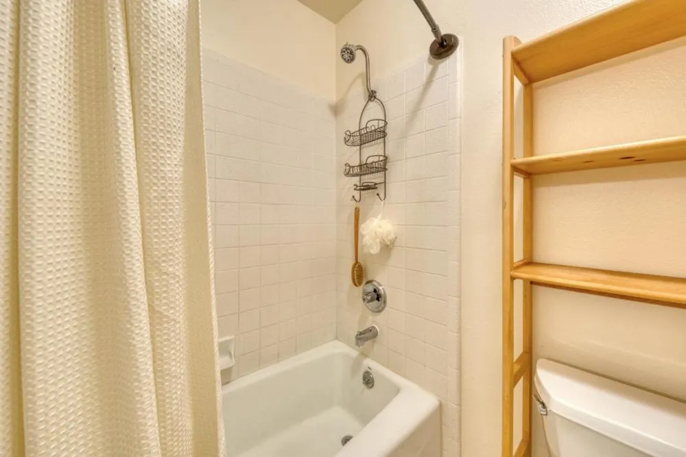 1056 Padre Drive #5 Salinas, CA 93901
