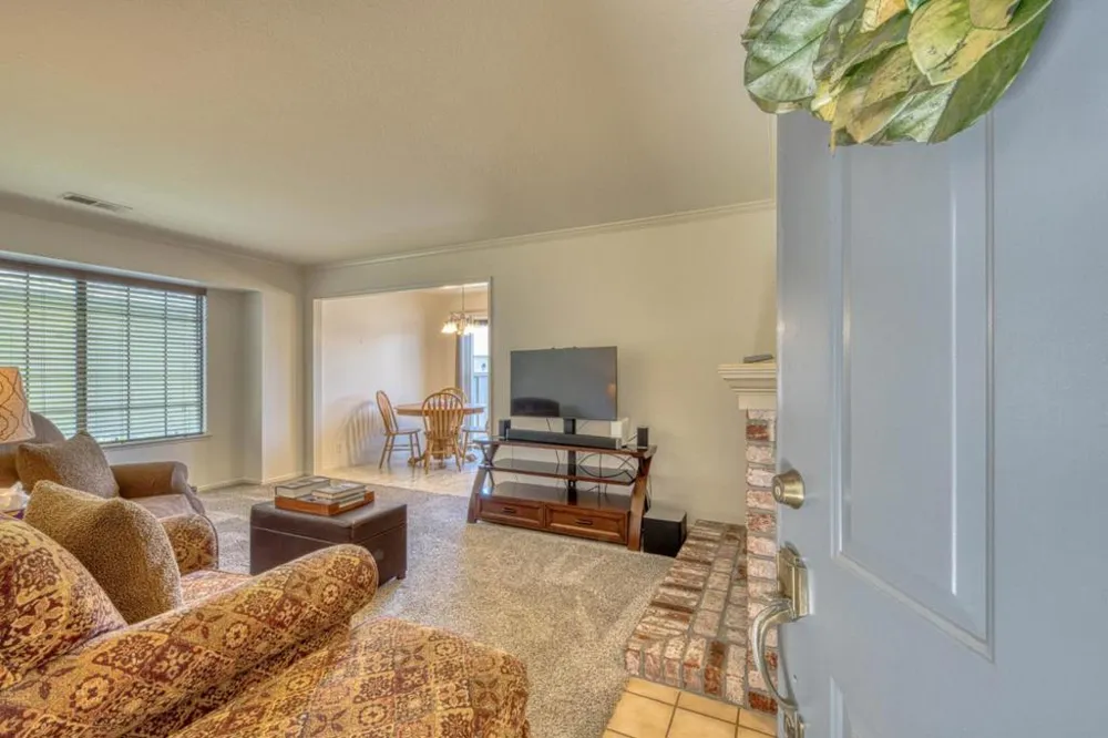 1056 Padre Drive #5 Salinas, CA 93901