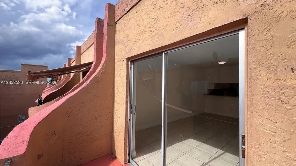 3675 W 11th Ave #310 Hialeah, FL 33012