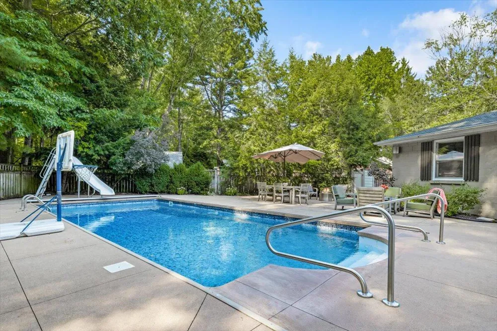 12150 Dunes Road Sawyer, MI 49125
