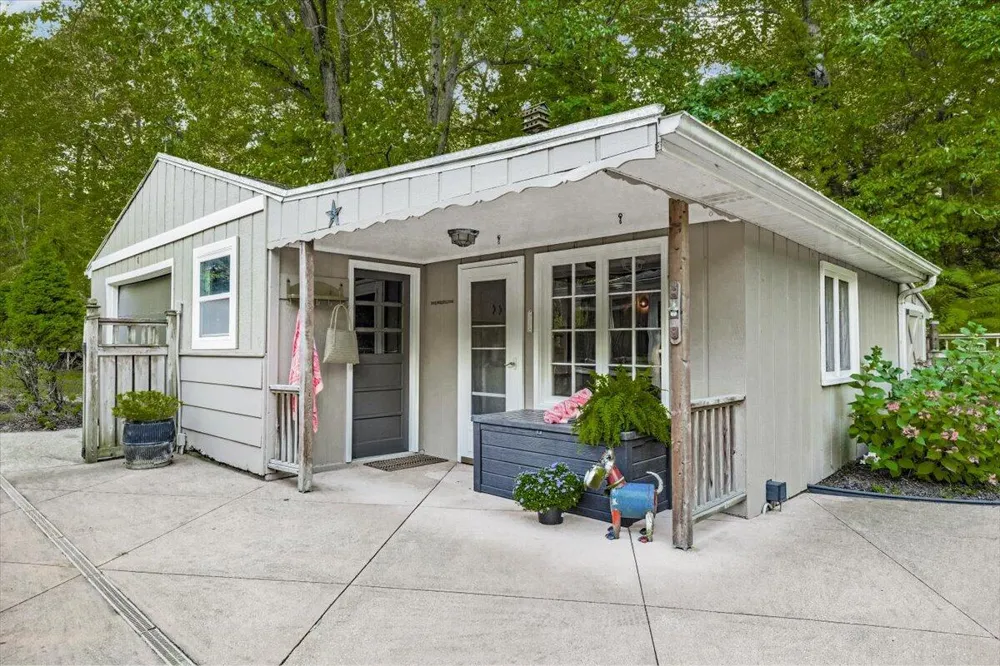 12150 Dunes Road Sawyer, MI 49125