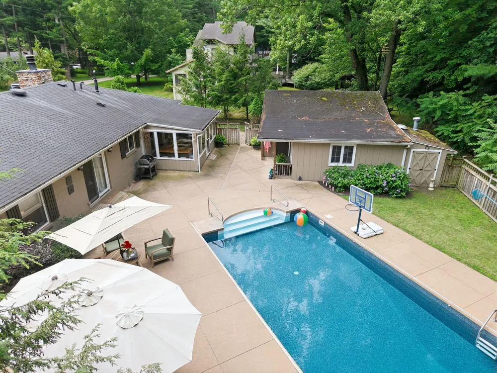12150 Dunes Road Sawyer, MI 49125