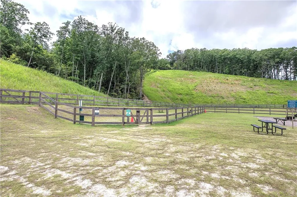 261 Dupont Drive Cartersville, GA 30121