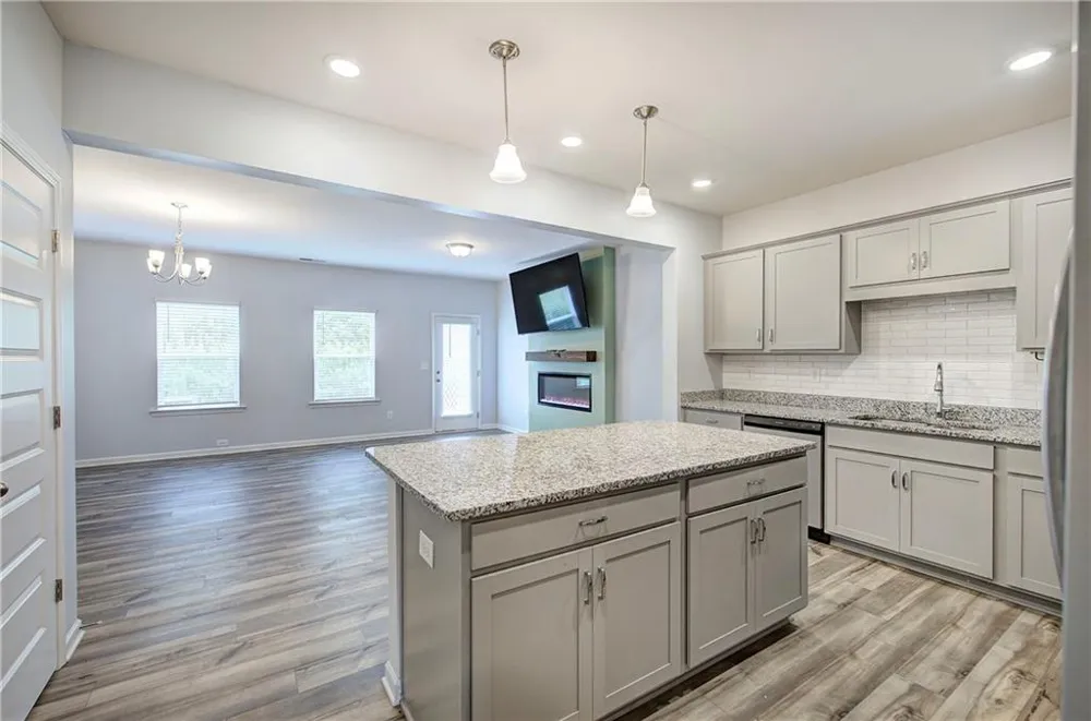 261 Dupont Drive Cartersville, GA 30121