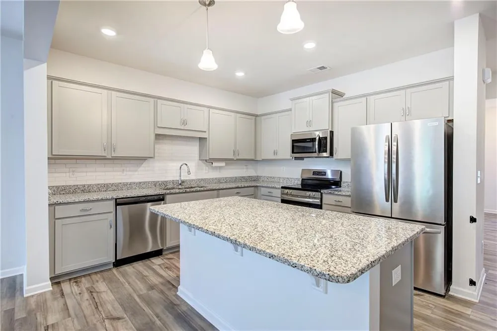 261 Dupont Drive Cartersville, GA 30121