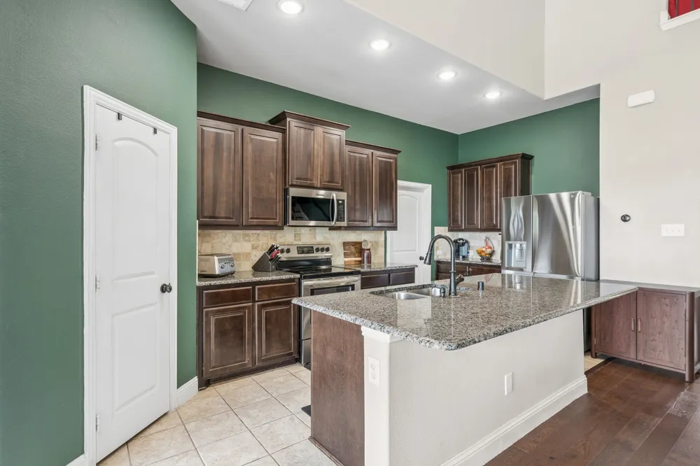 127 Hillcrest Way Crandall, TX 75114
