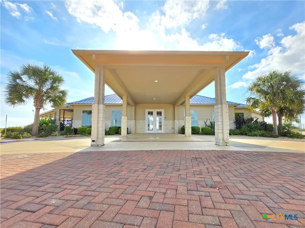 3345 Bay Point Drive Palacios, TX 77465