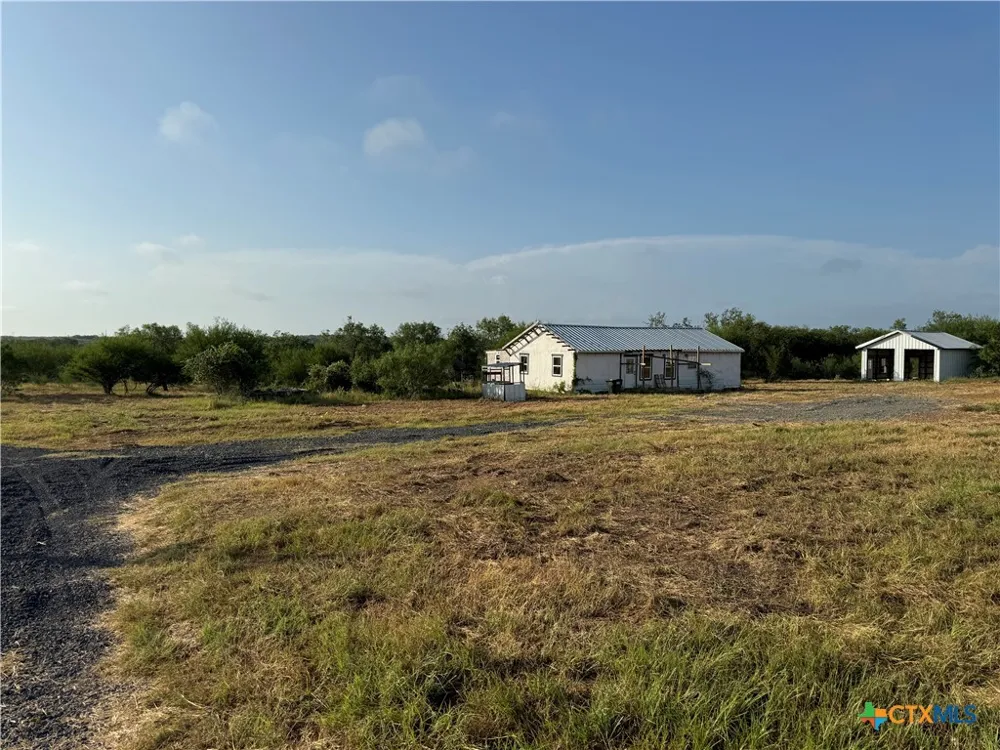 2865 Fm 1150 Kingsbury, TX 78638