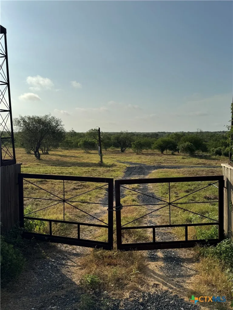 2865 Fm 1150 Kingsbury, TX 78638