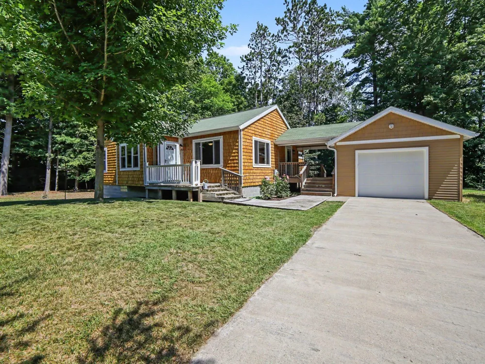 1072 Brookridge Road Ludington, MI 49431