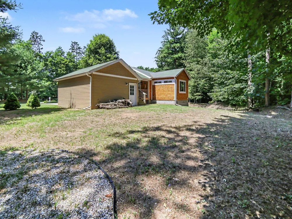 1072 Brookridge Road Ludington, MI 49431