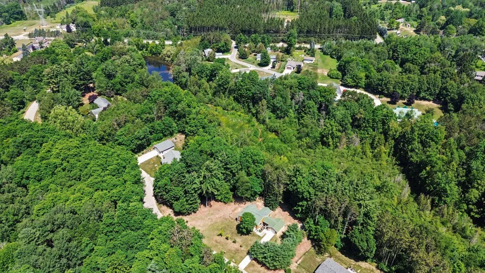 1072 Brookridge Road Ludington, MI 49431