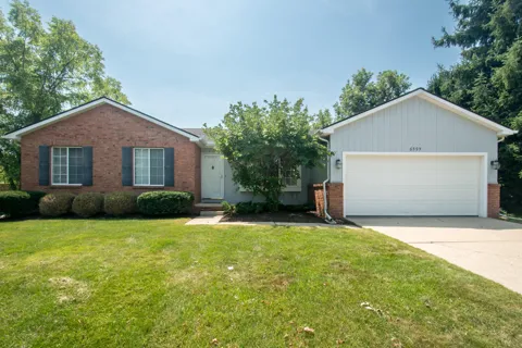 6595 Sauk Trail