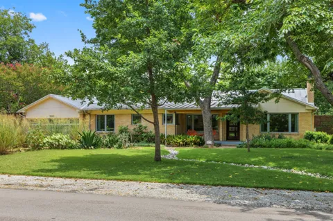 9422 Hermosa Drive