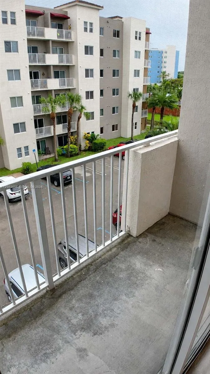 11050 SW 196th St #405 Cutler Bay, FL 33157