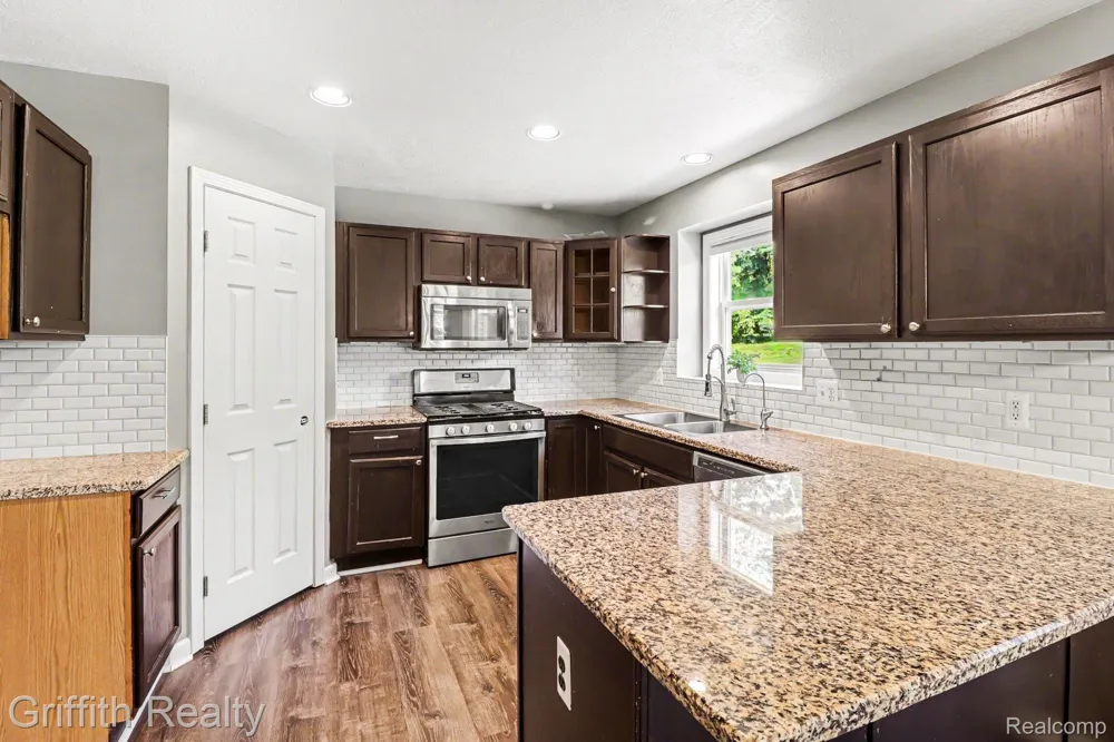 7055 Augustine Court Deerfield Township, MI 48430