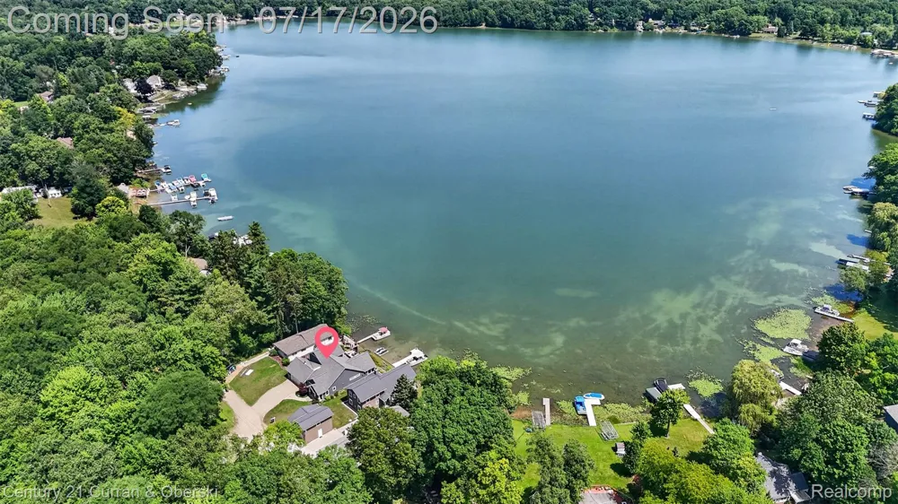 2770 Cozy Cove Waterloo Township, MI 49240
