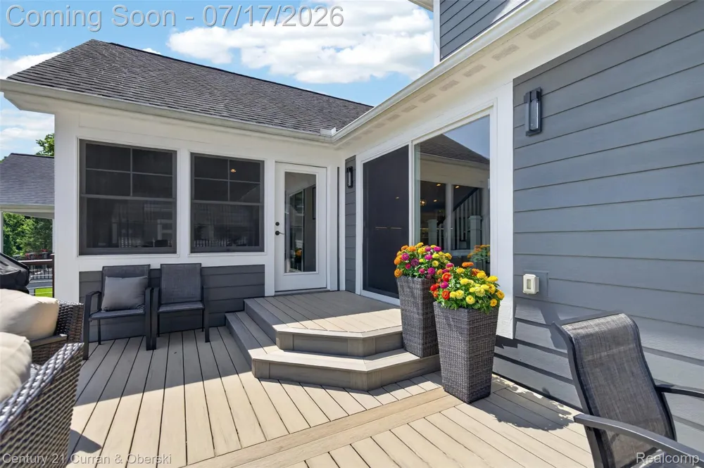 2770 Cozy Cove Waterloo Township, MI 49240
