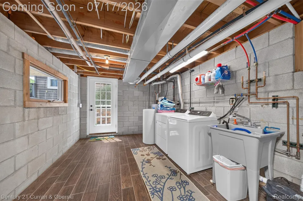 2770 Cozy Cove Waterloo Township, MI 49240