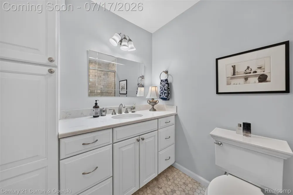 2770 Cozy Cove Waterloo Township, MI 49240