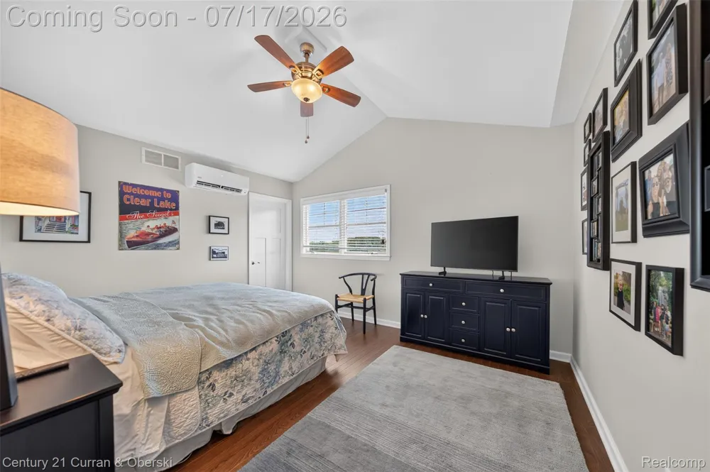 2770 Cozy Cove Waterloo Township, MI 49240