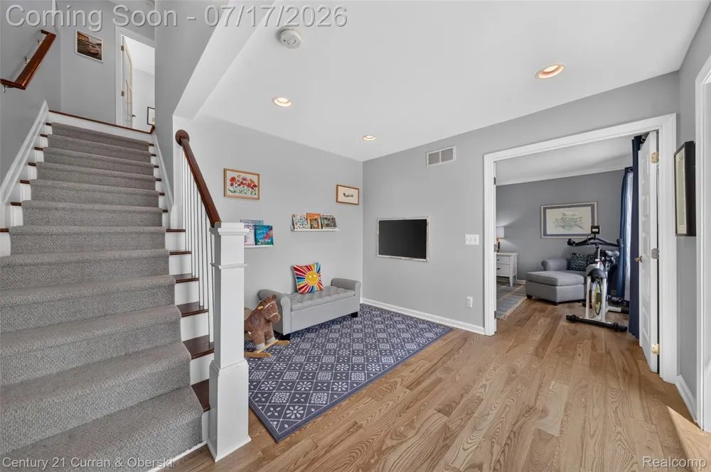 2770 Cozy Cove Waterloo Township, MI 49240