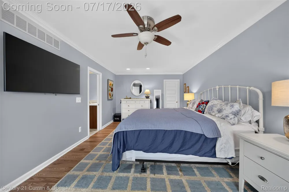 2770 Cozy Cove Waterloo Township, MI 49240