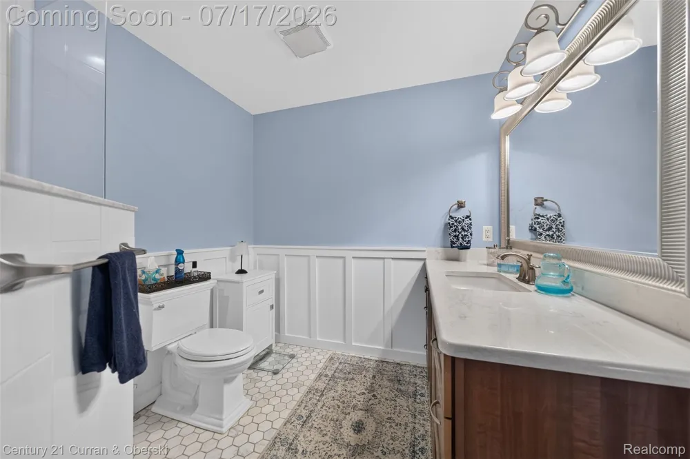 2770 Cozy Cove Waterloo Township, MI 49240