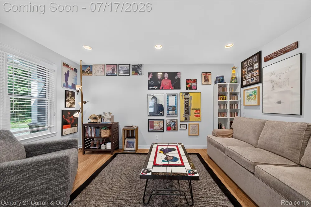 2770 Cozy Cove Waterloo Township, MI 49240